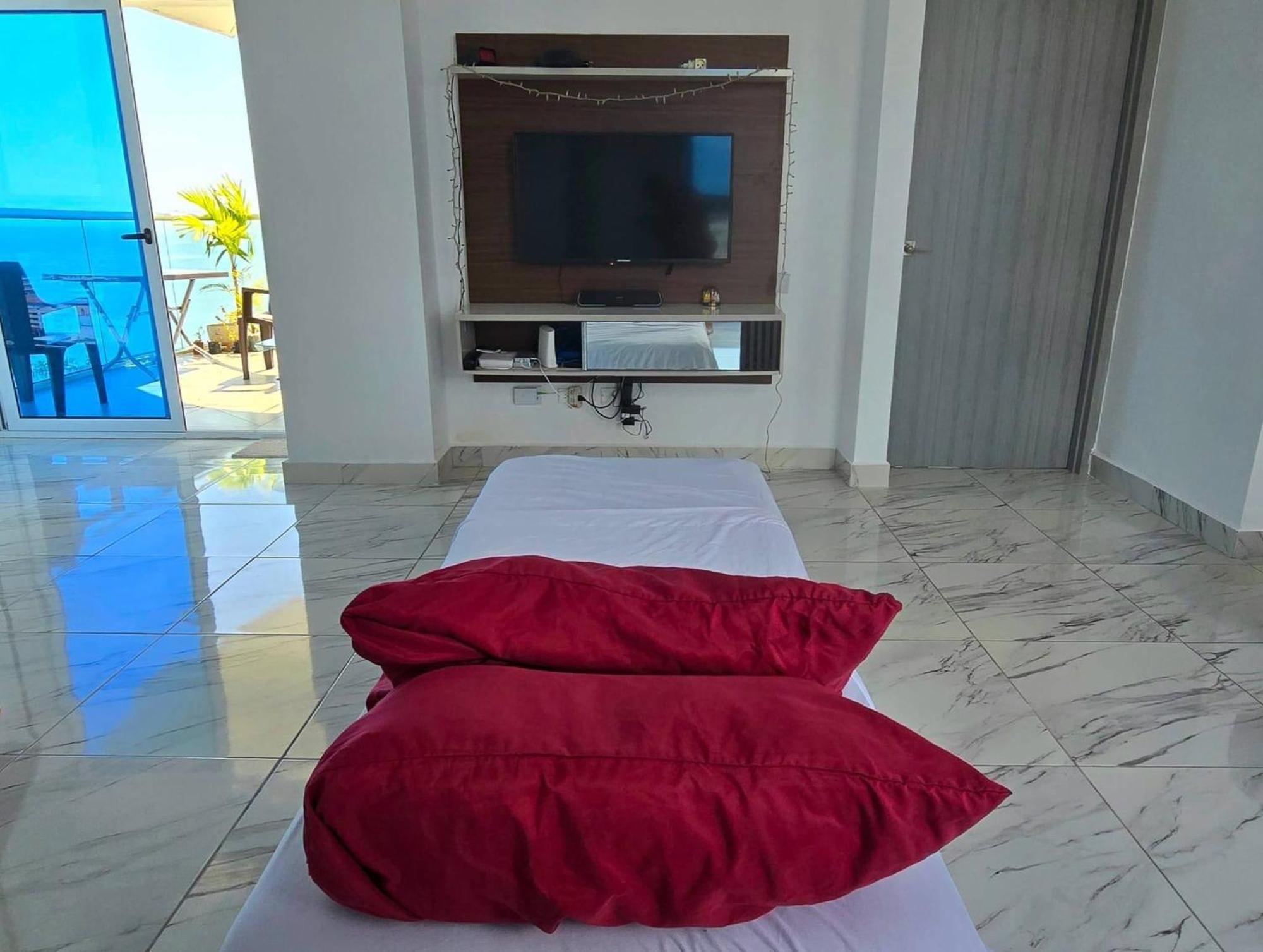 In Guest - Guest With Shared Facilities Panama City